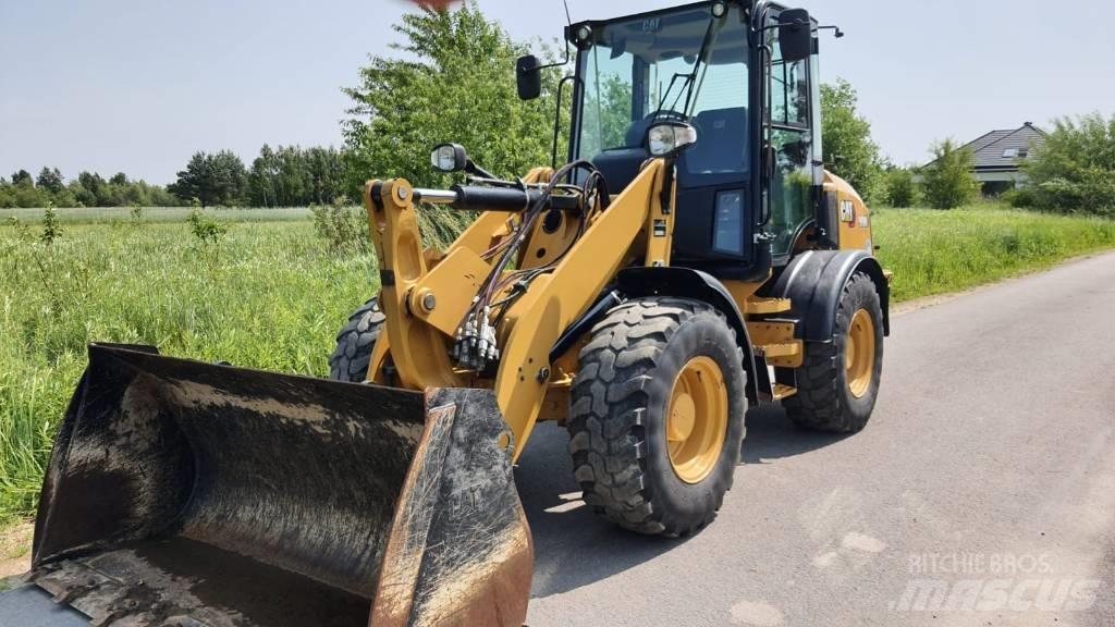 CAT 908M Ładowarki kołowe