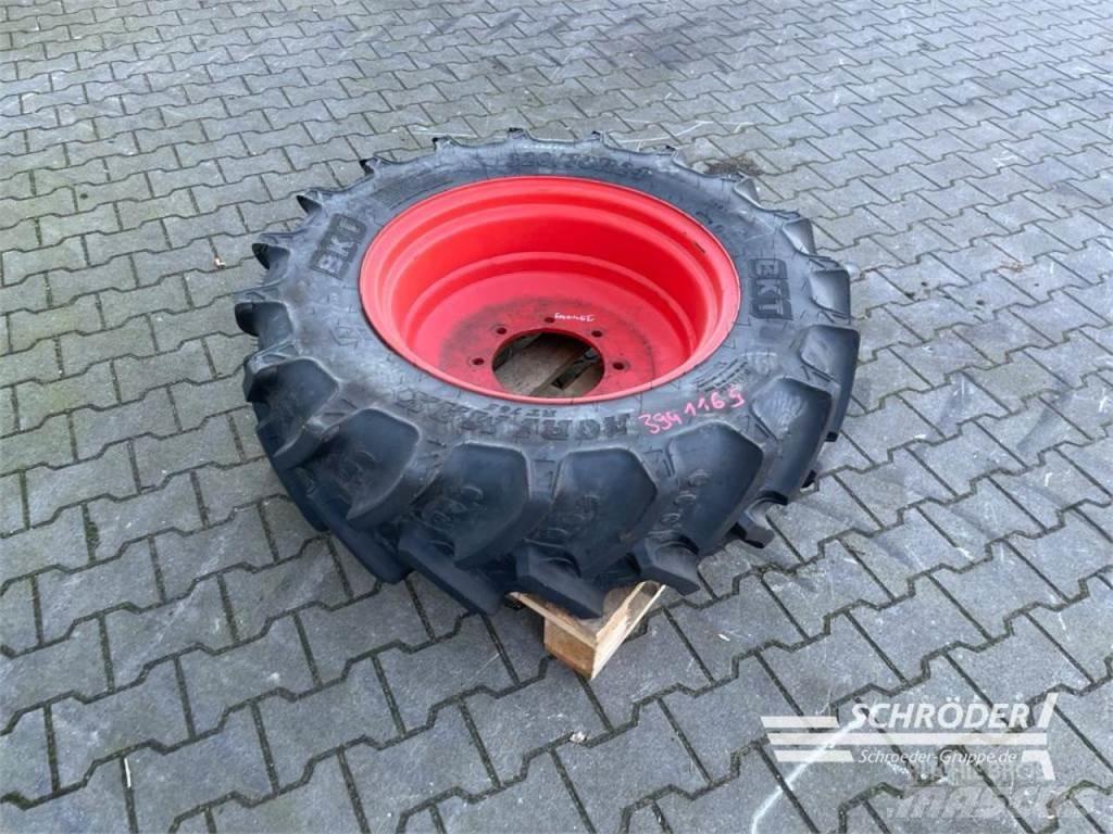 BKT 1X 320/70 R24 Opony, koła i felgi