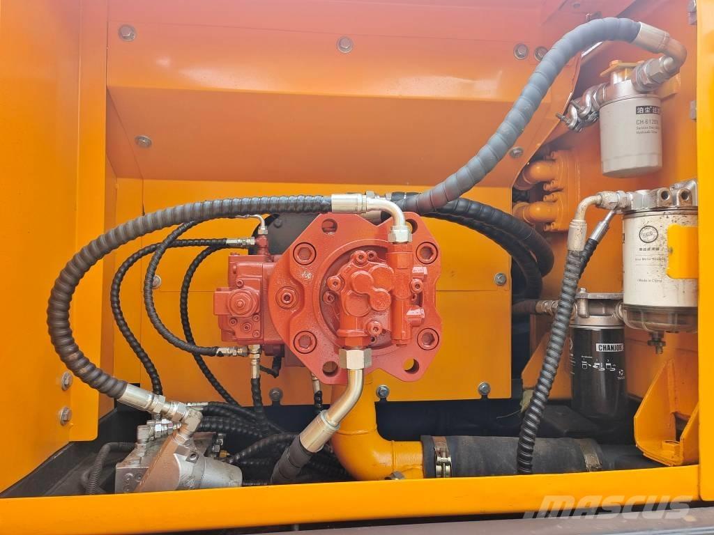 Hyundai HX 220 HD Koparki gąsienicowe