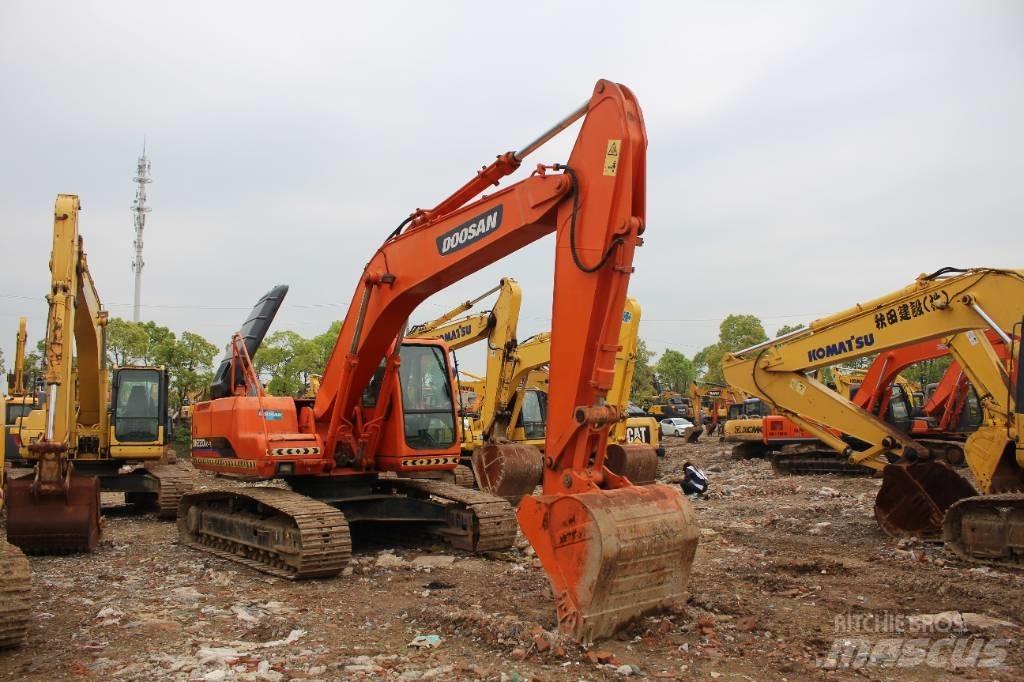 Doosan 220 LC-7 Koparki gąsienicowe