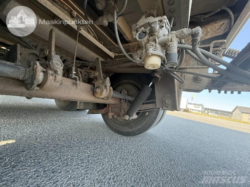 NTM UTP-39L-4 Przyczepy ze skrzynią zamkniętą
