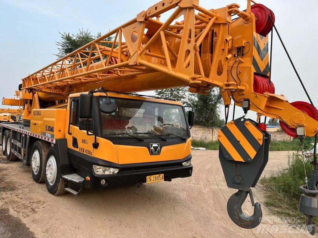 XCMG QY50KA Żurawie szosowo-terenowe