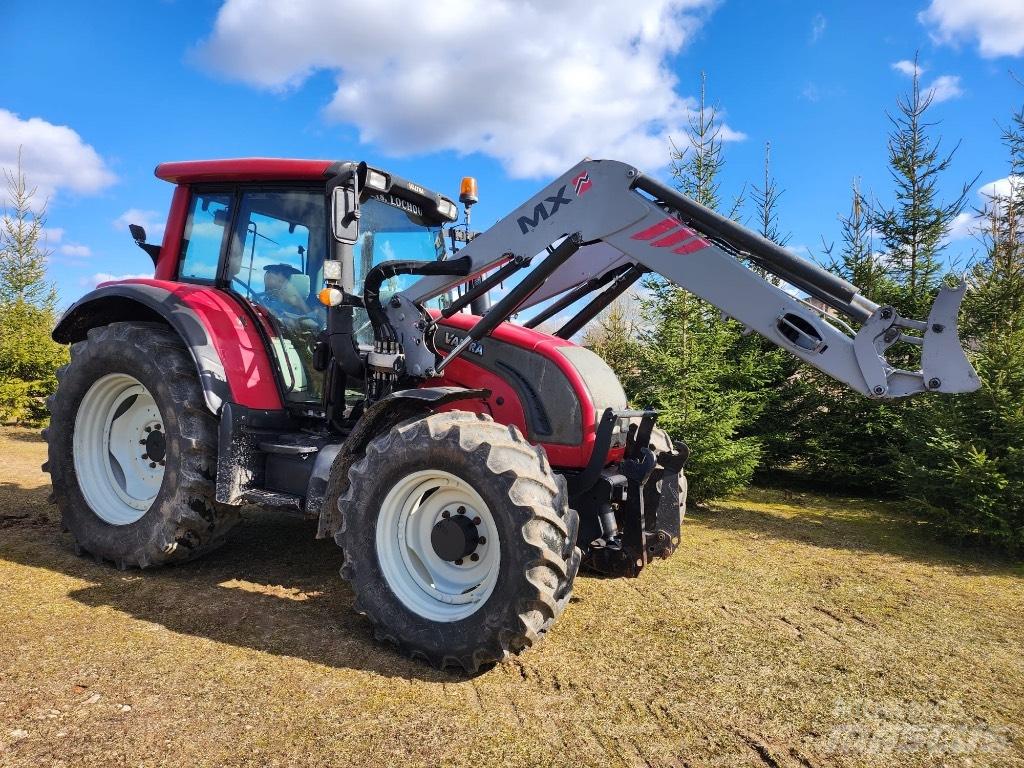 Valtra N122 Versu Ciągniki rolnicze