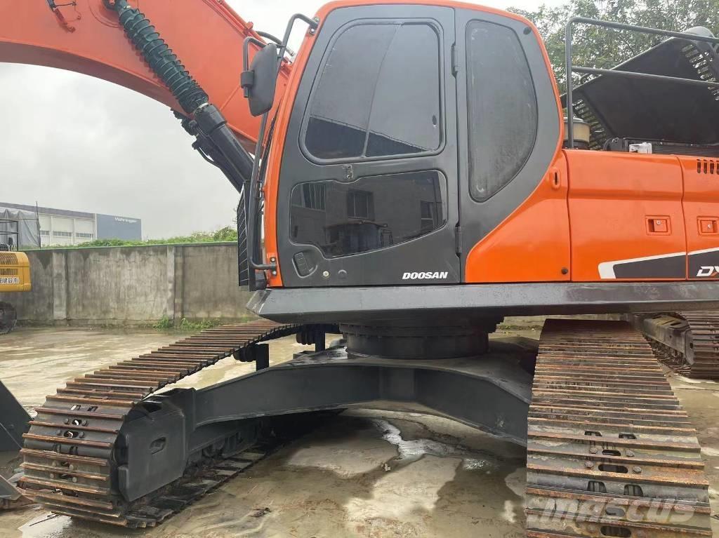 Doosan DX 300 LC Koparki gąsienicowe