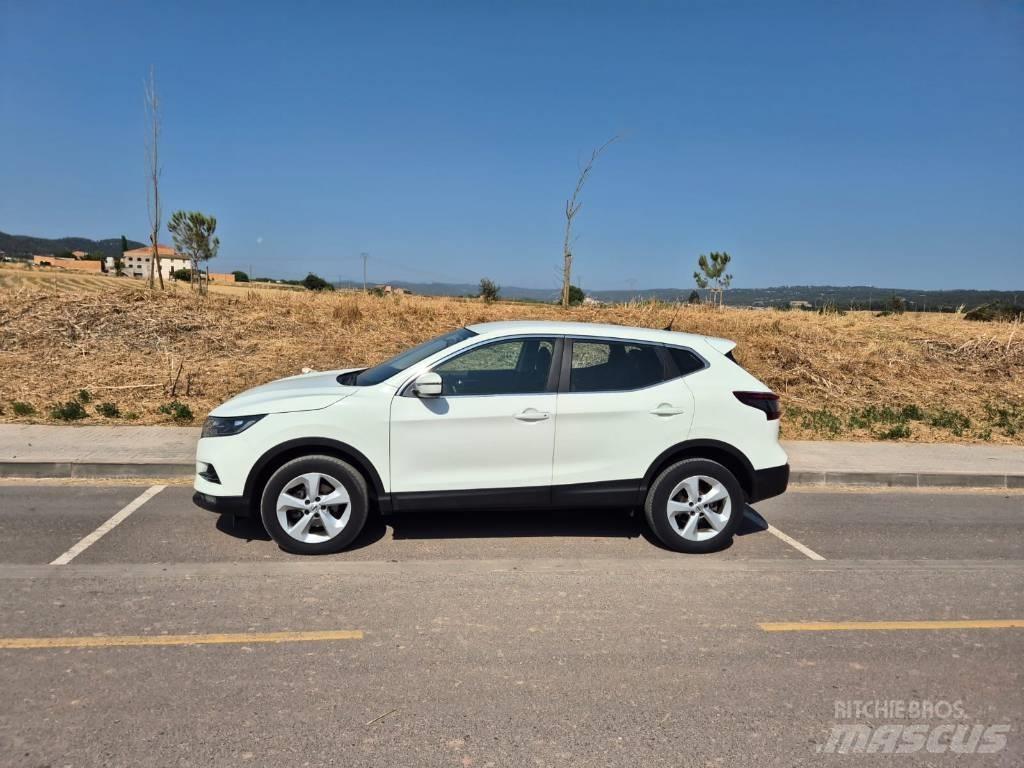 Nissan Qashqai Samochody osobowe