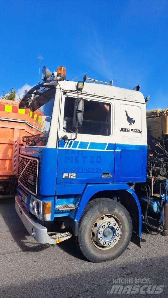 Volvo F 12 Żurawie samochodowe