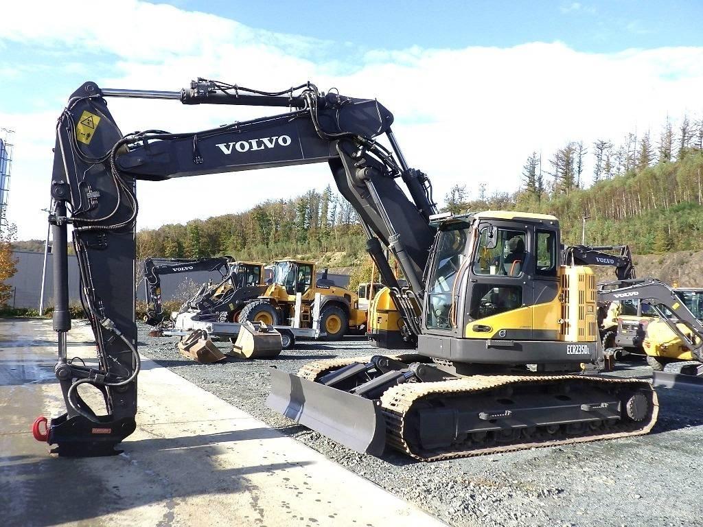 Volvo ECR 235 D Koparki gąsienicowe