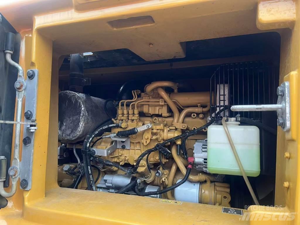 CAT 310 Koparki gąsienicowe