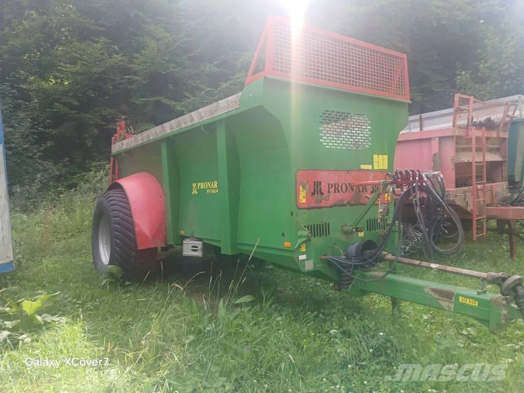 Pronar NV161/4 Rozrzutnik obornika