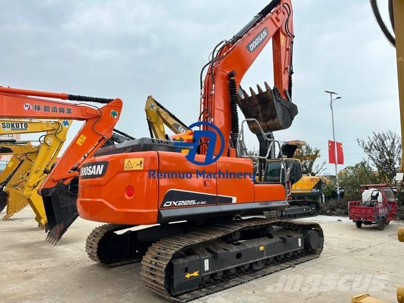 Doosan DX 225 LC-9C Koparki gąsienicowe
