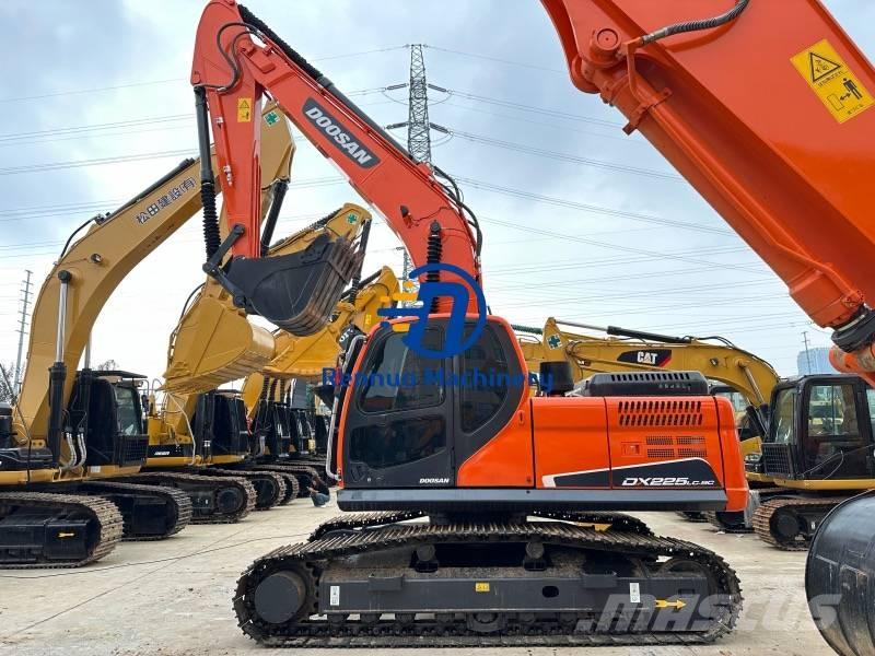 Doosan DX 225 LC-9C Koparki gąsienicowe