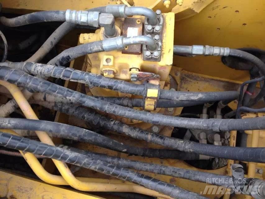 Komatsu pc220-7 Koparki gąsienicowe