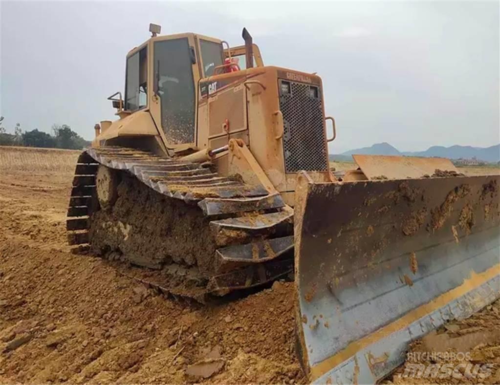 CAT D 6 N Spycharki gąsienicowe