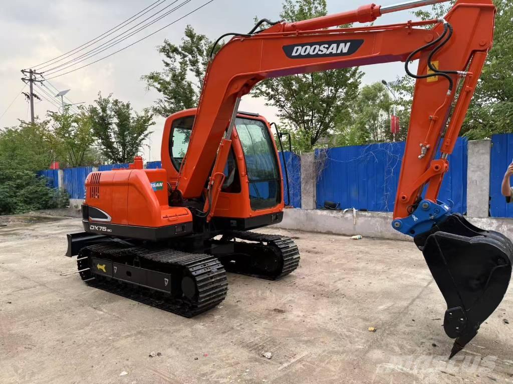 Doosan DX 75 Koparki gąsienicowe