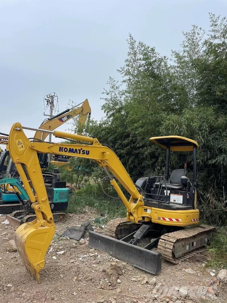 Komatsu PC35 Minikoparki
