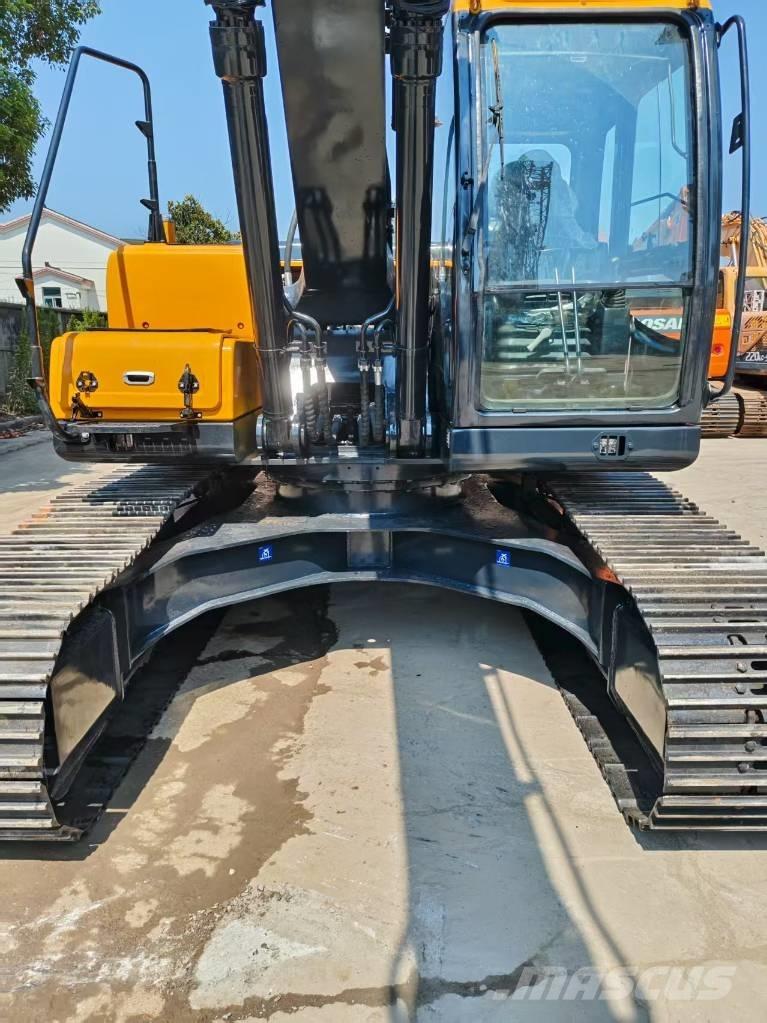 Hyundai R220LC-9S Koparki gąsienicowe