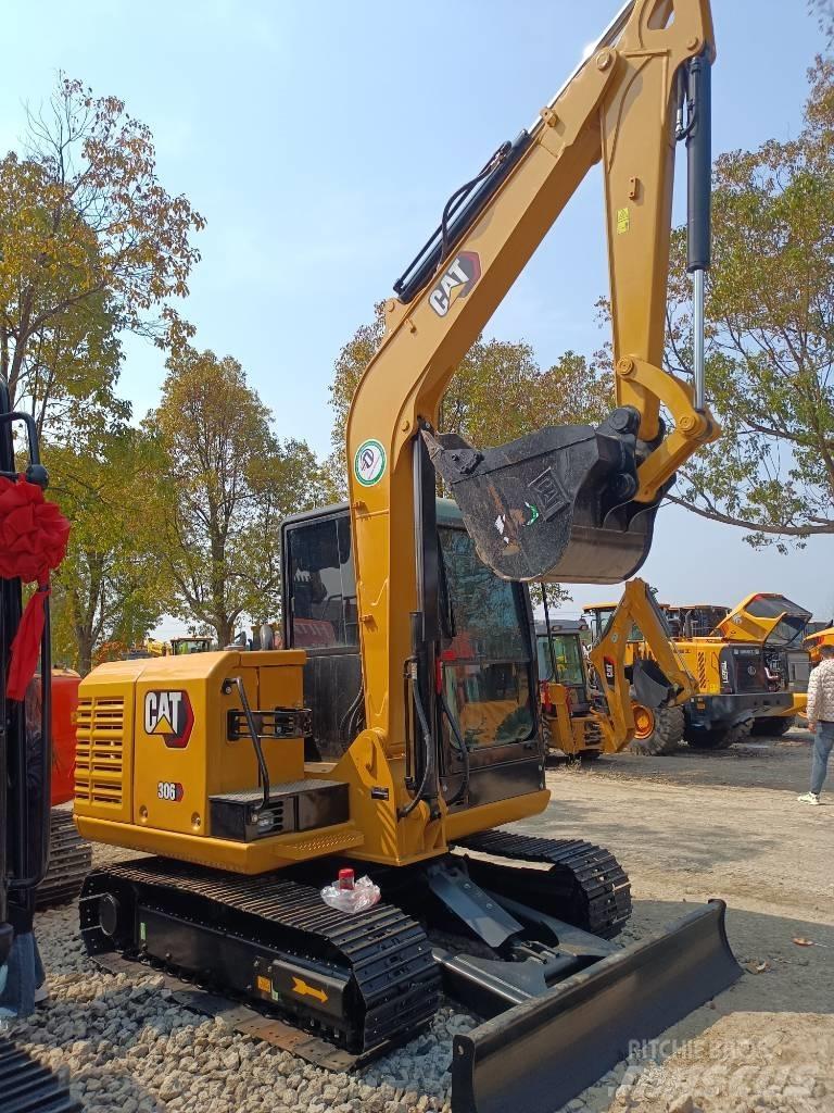 CAT 306 Minikoparki