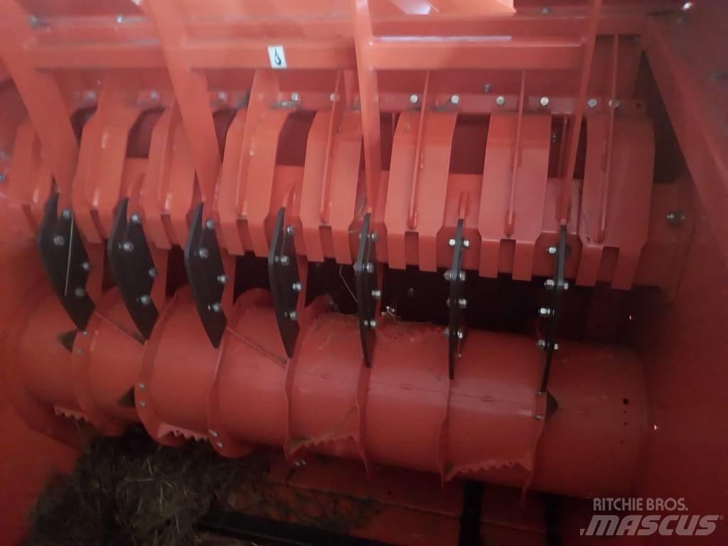 Kubota BC 1300 PRO Rozdrabniacze, krajarki i odwijarki słomy