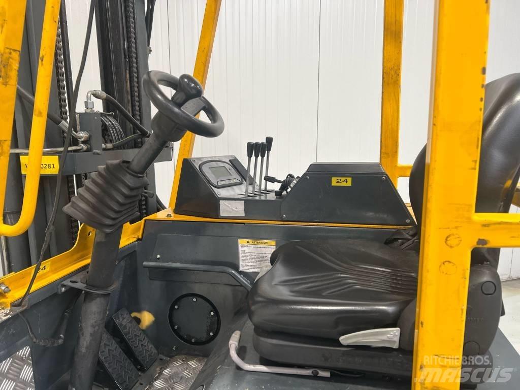 Combilift CBE2500 Wózki widłowe czterokierunkowe