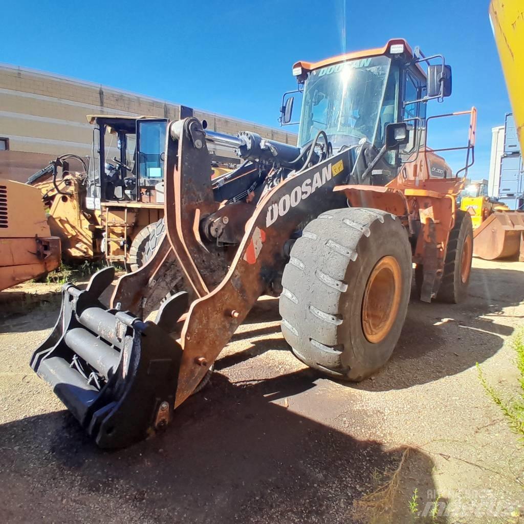 Doosan DL 300-5 Ładowarki kołowe