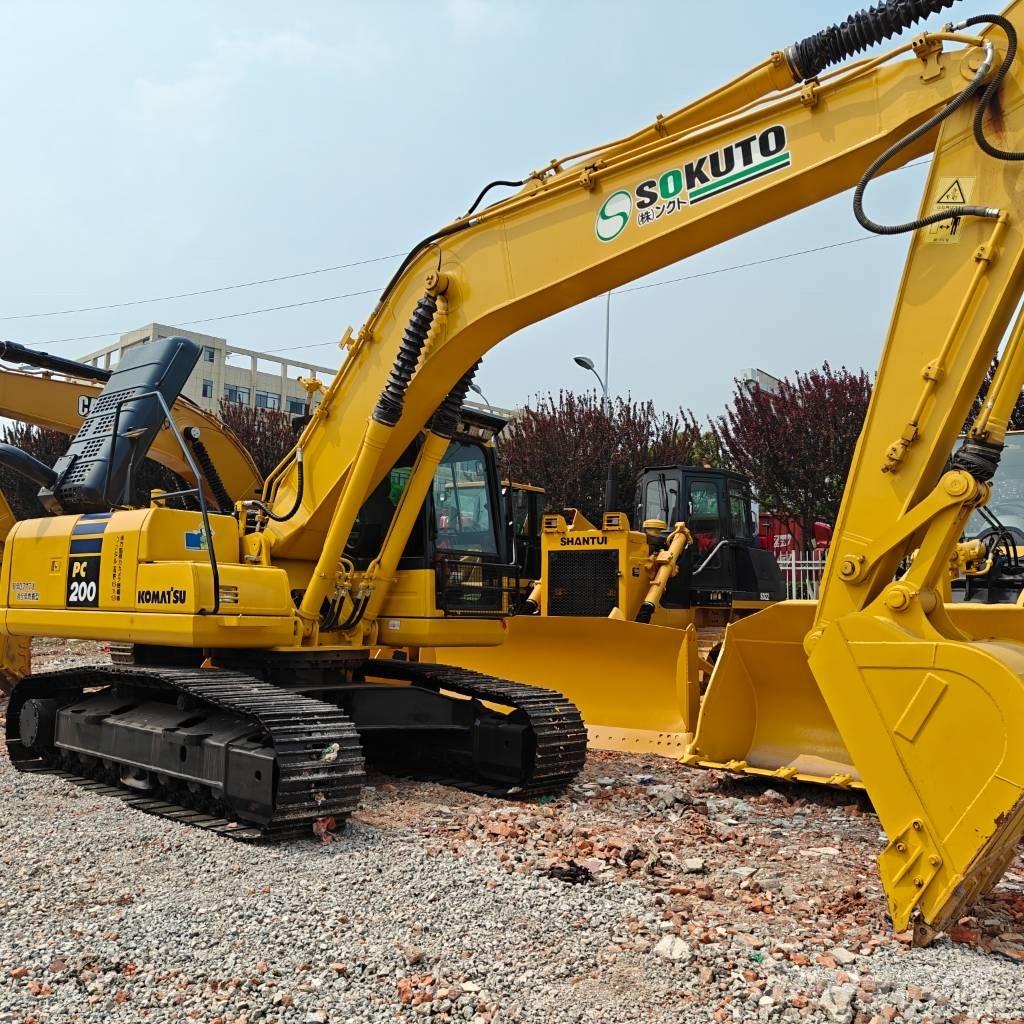 Komatsu 200-8 Koparki gąsienicowe