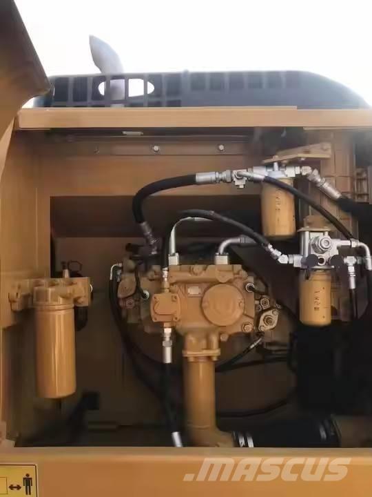 CAT 324 D Koparki gąsienicowe