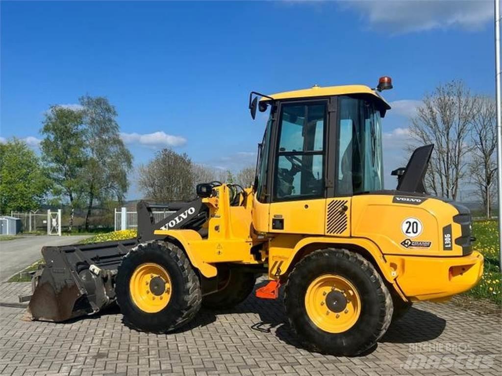 Volvo L30G Ładowarki kołowe