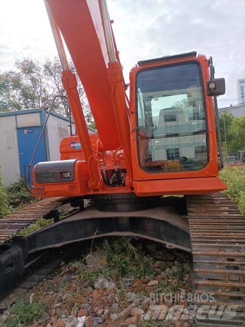 Doosan DX 300 Koparki gąsienicowe
