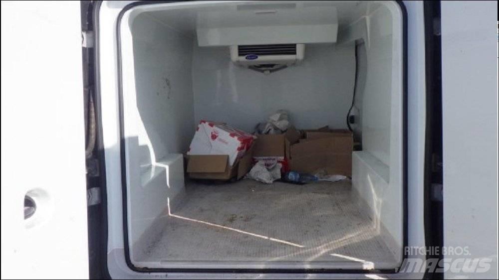 Nissan NV 300 Samochody dostawcze ze skrzynią zamkniętą