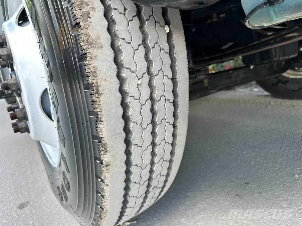 International 4300 Kombi / koparki ssące
