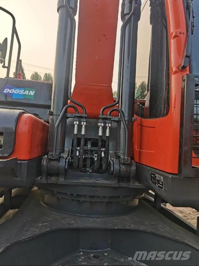 Doosan DX225 Koparki gąsienicowe