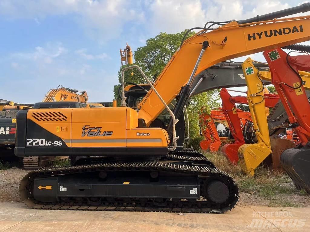 Hyundai R220LC-9S Koparki gąsienicowe