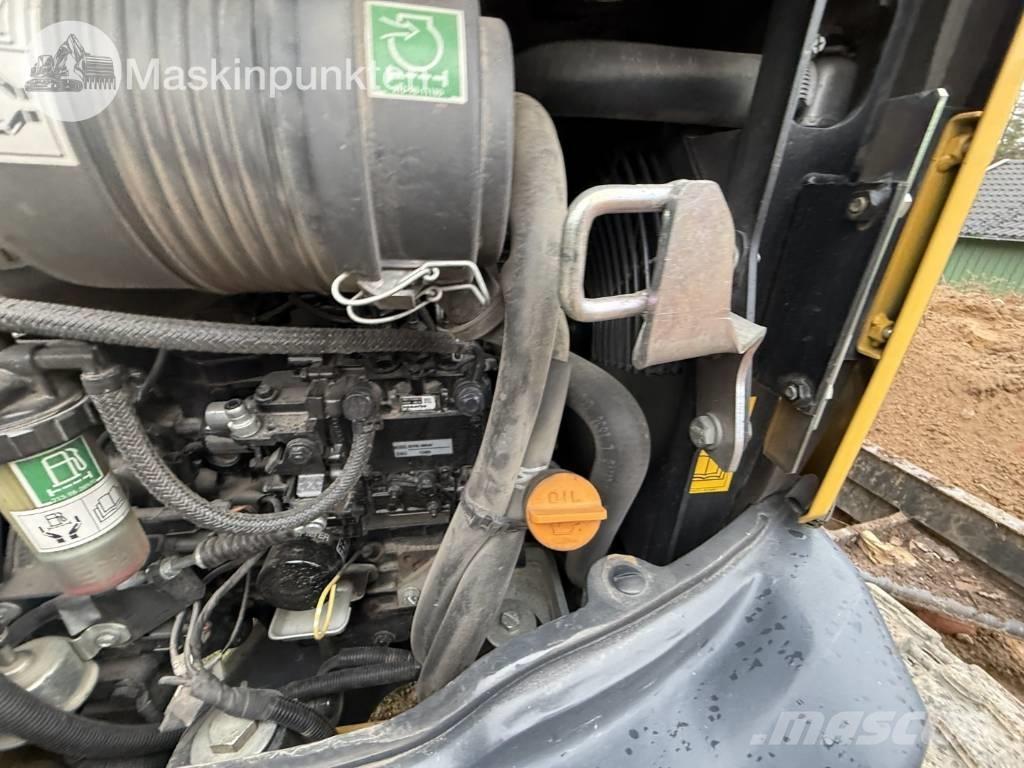 Komatsu PC 26 MR-3 Minikoparki