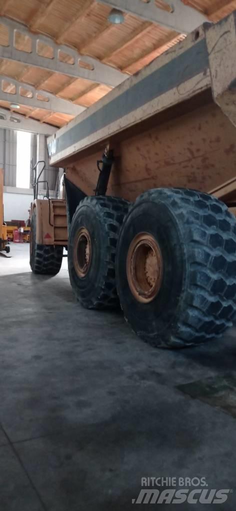 CAT 740 Wozidła przegubowe