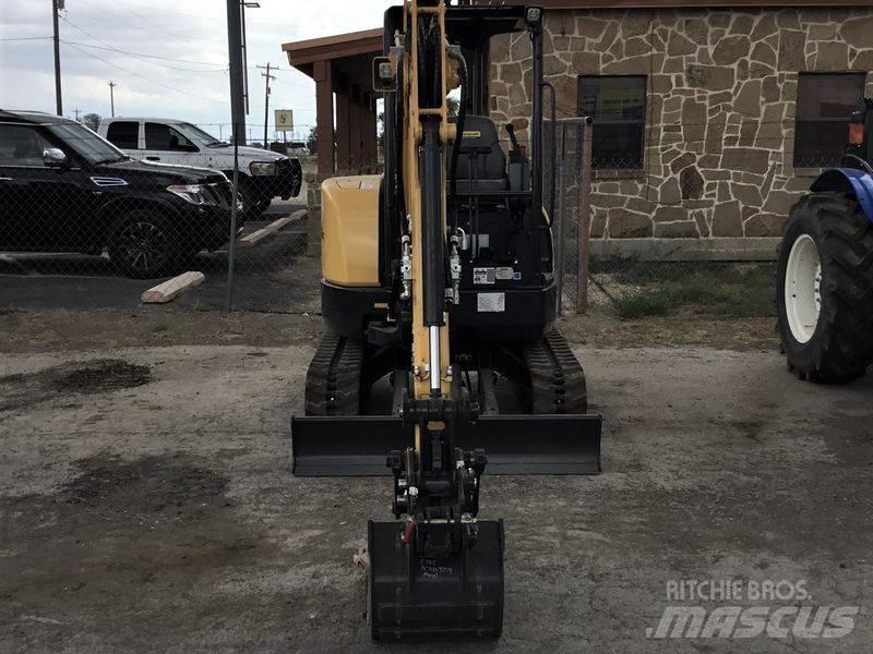 New Holland E30C Minikoparki