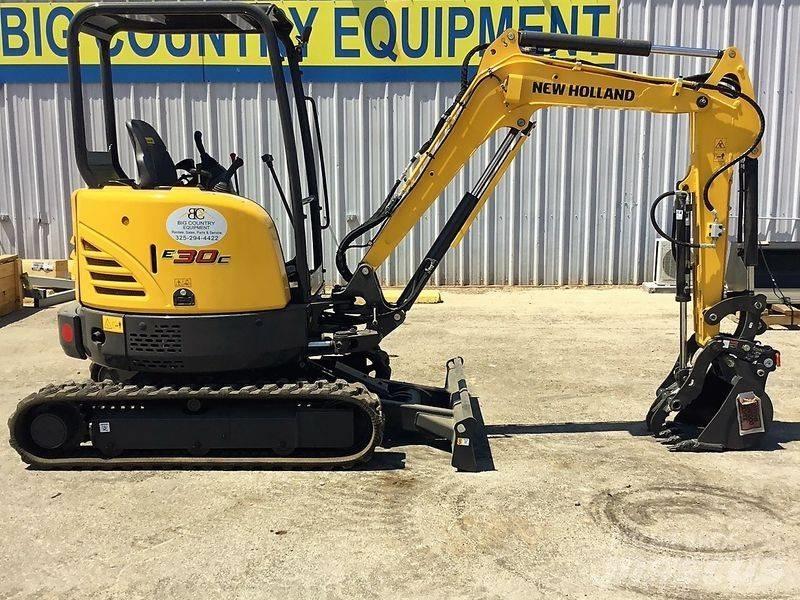 New Holland E30C Minikoparki