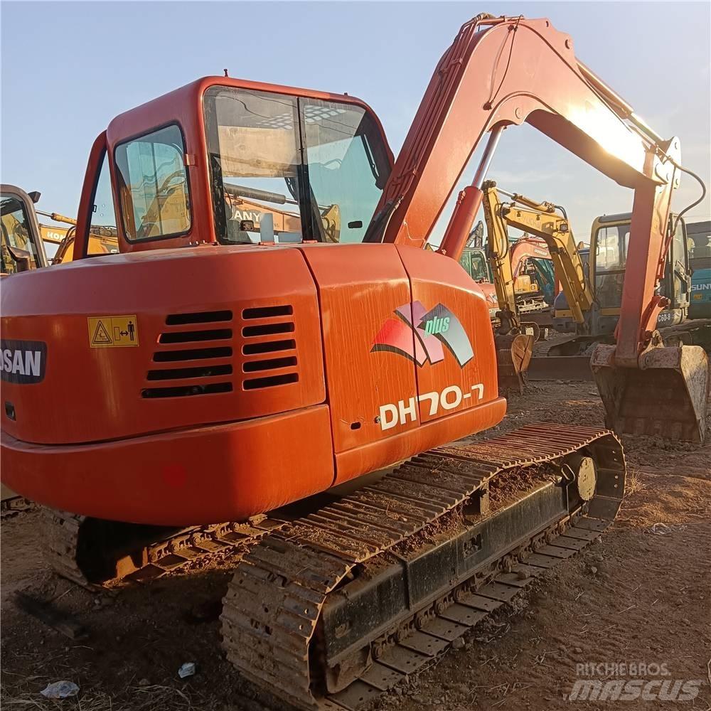 Doosan DH70 Koparki gąsienicowe