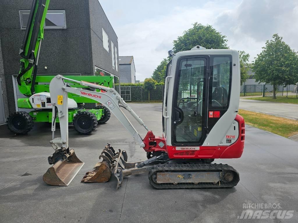 Takeuchi TB 216 Minikoparki