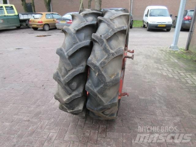 Goodyear 13.6/36 Opony, koła i felgi