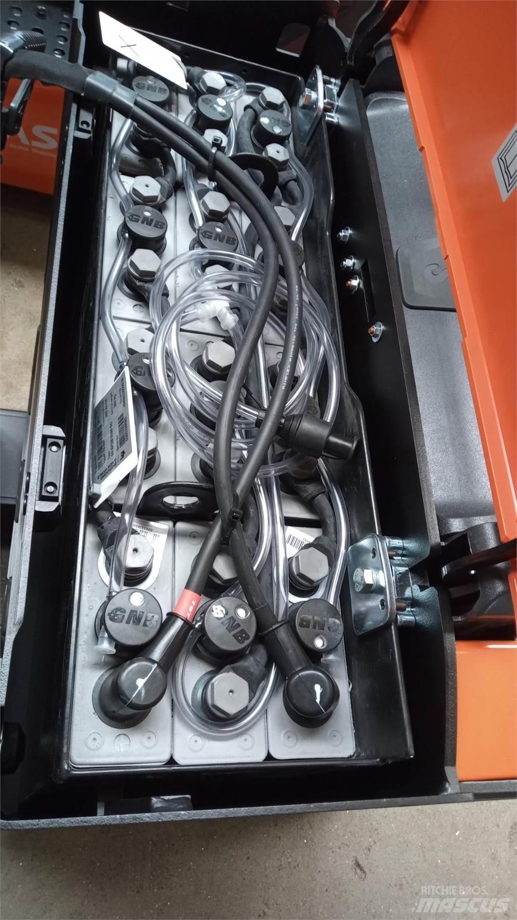 Toyota LPE200B Wózki widłowe unoszące