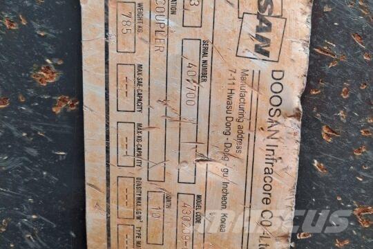 Develon Hitch Minikoparki