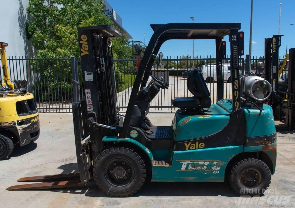 Yale GLP25RK Wózki LPG
