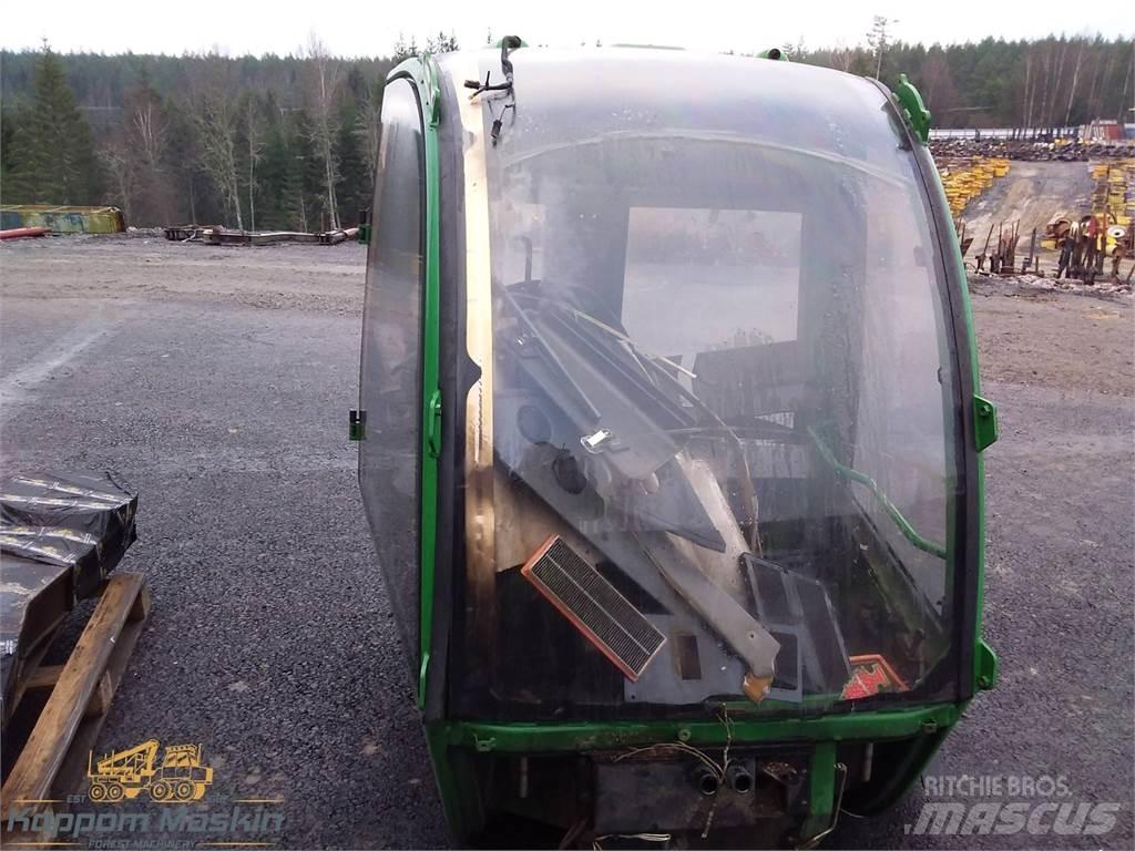 John Deere 1910e Kabiny i wnętrze