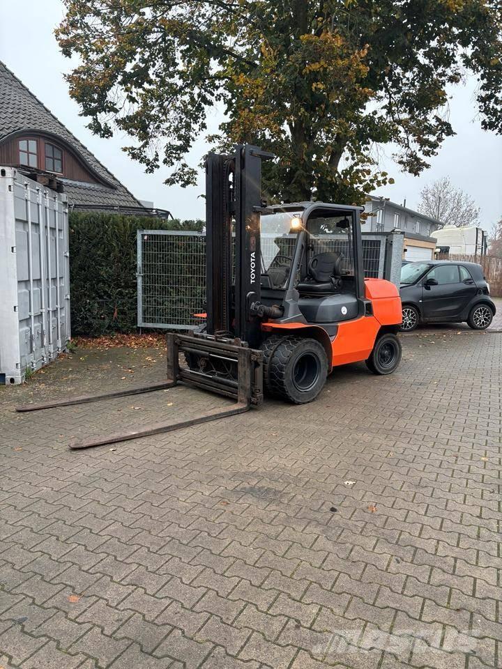 Toyota 7 FD 45 Wózki Diesla