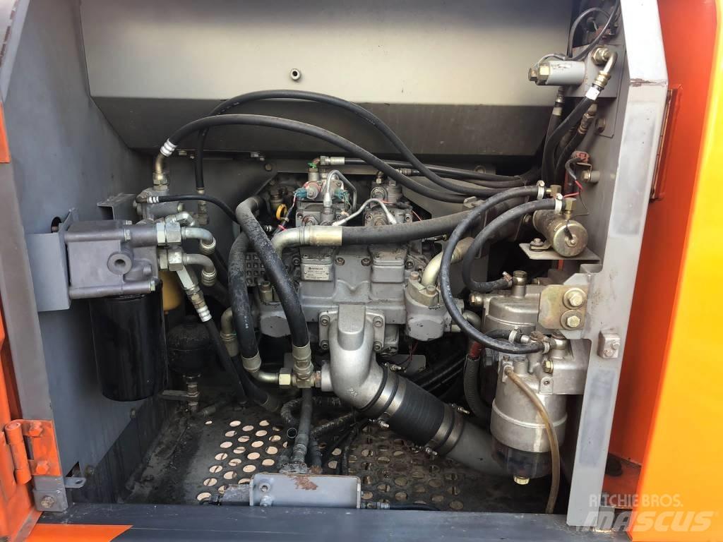 Hitachi ZX 210 LC-3 Koparki gąsienicowe