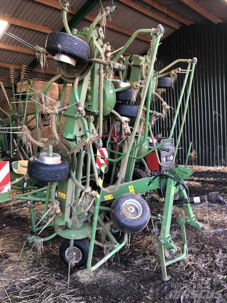 Krone 8.82/8 Tedder Zgrabiarki i przetrząsacze