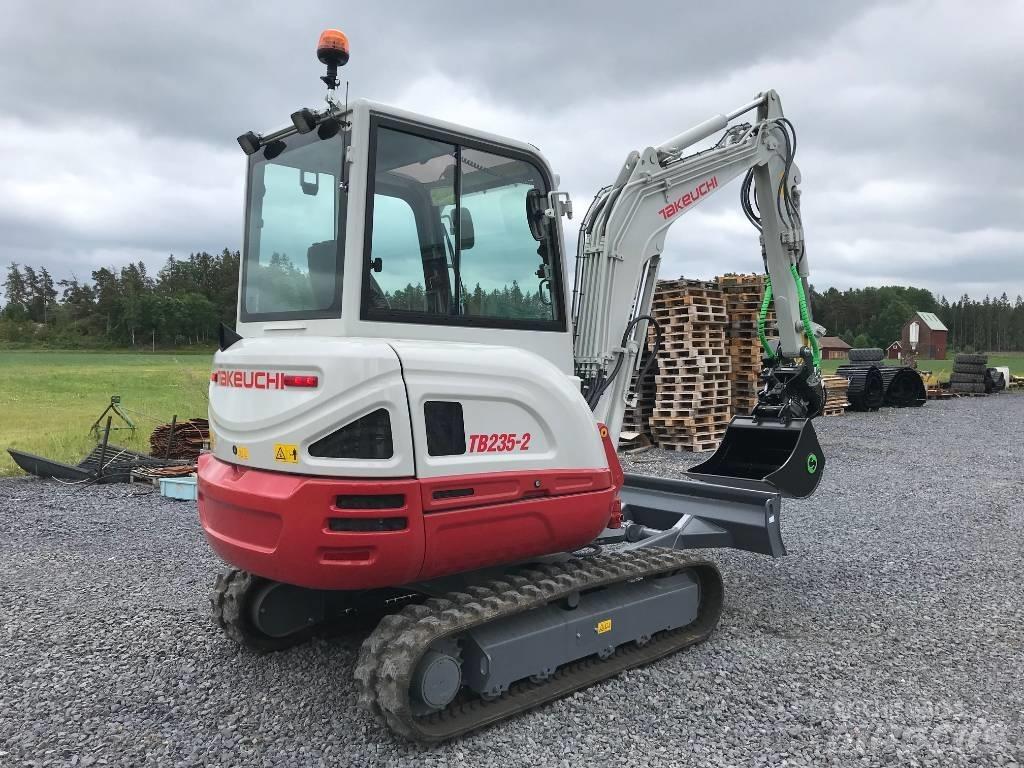 Takeuchi TB235-2 Minikoparki