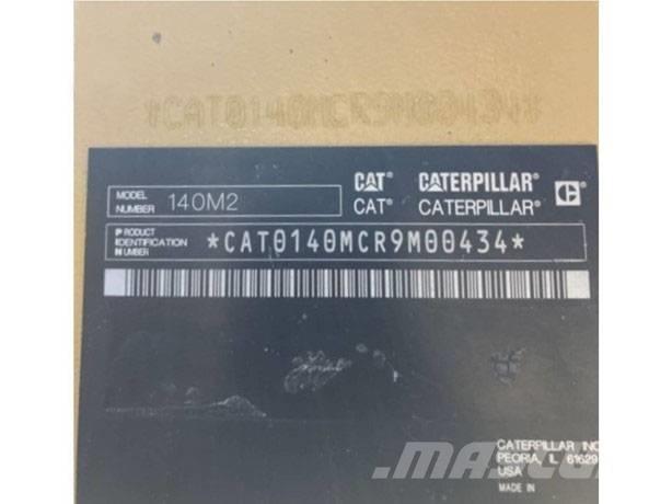 CAT 140 M 2 Równiarki