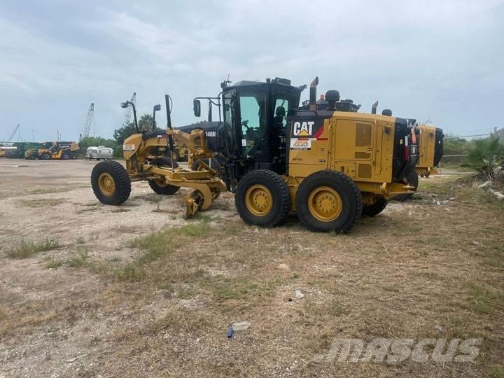 CAT 140 M 2 Równiarki