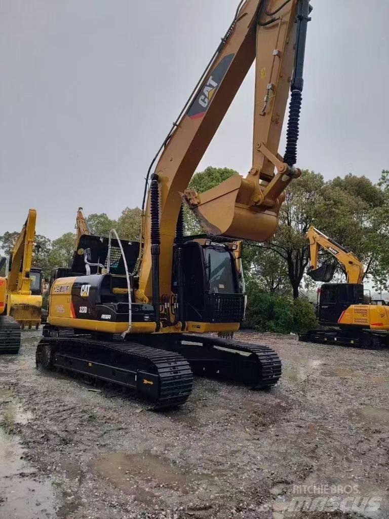 CAT 323D2 Koparki gąsienicowe